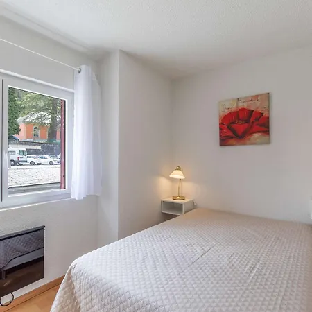 شقة 32 M² Avec Balcon, Proche Telecabine Et Commodites, Entierement Equipe, Centre - Fr-1-401-237 كوتيريه