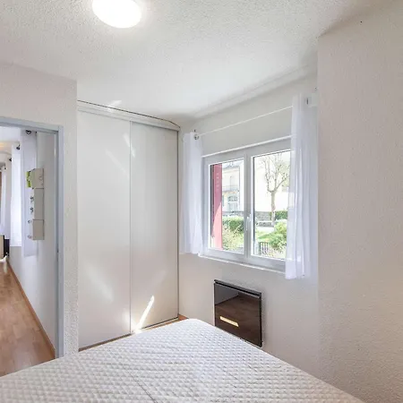32 M² Avec Balcon, Proche Telecabine Et Commodites, Entierement Equipe, Centre - Fr-1-401-237 شقة كوتيريه