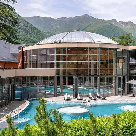 32 M² Avec Balcon, Proche Telecabine Et Commodites, Entierement Equipe, Centre - Fr-1-401-237