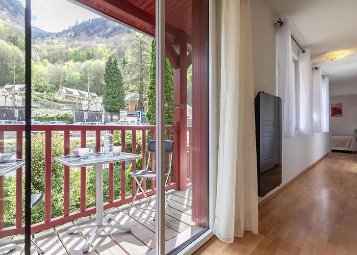 32 M² Avec Balcon, Proche Telecabine Et Commodites, Entierement Equipe, Centre - Fr-1-401-237 * Cauterets